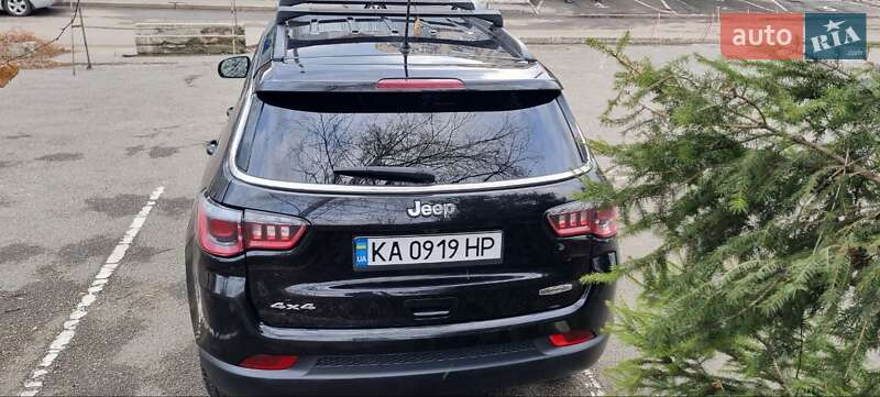 Внедорожник / Кроссовер Jeep Compass 2018 в Киеве