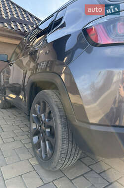 Внедорожник / Кроссовер Jeep Compass 2021 в 