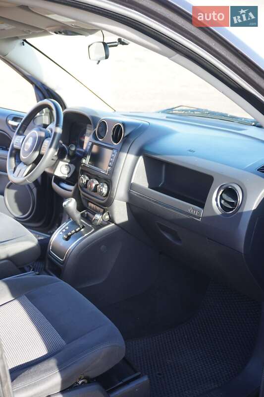 Внедорожник / Кроссовер Jeep Compass 2011 в Черновцах
