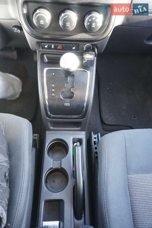 Внедорожник / Кроссовер Jeep Compass 2011 в Черновцах