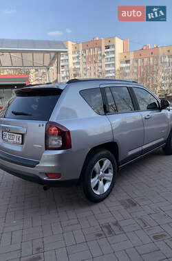 Внедорожник / Кроссовер Jeep Compass 2016 в 