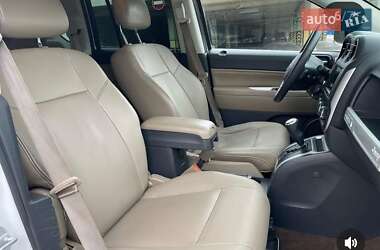 Позашляховик / Кросовер Jeep Compass 2013 в 