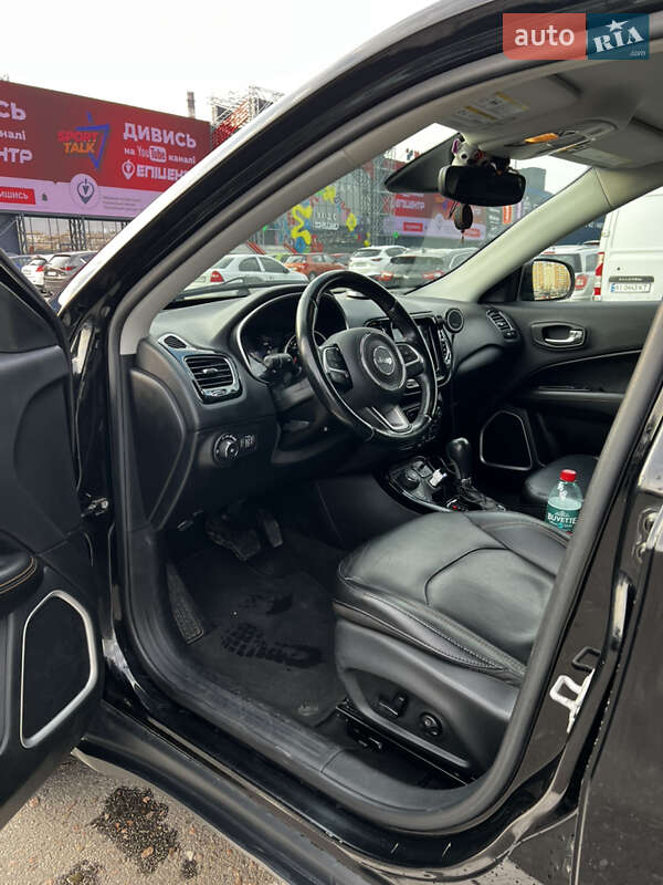 Внедорожник / Кроссовер Jeep Compass 2019 в Киеве