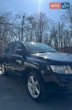 Позашляховик / Кросовер Jeep Compass 2011 в 
