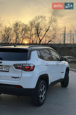Позашляховик / Кросовер Jeep Compass 2022 в 