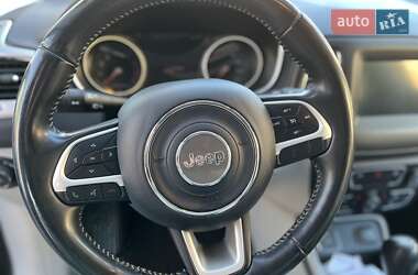 Внедорожник / Кроссовер Jeep Compass 2018 в 