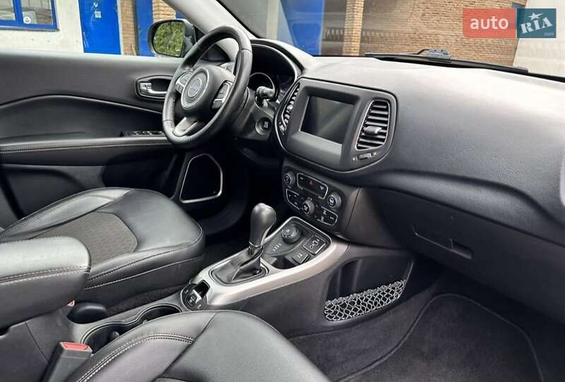 Внедорожник / Кроссовер Jeep Compass 2017 в Львове