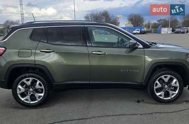 Позашляховик / Кросовер Jeep Compass 2020 в 