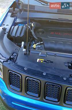 Внедорожник / Кроссовер Jeep Compass 2018 в 