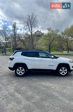 Внедорожник / Кроссовер Jeep Compass 2017 в 