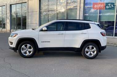 Внедорожник / Кроссовер Jeep Compass 2017 в 