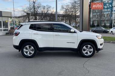 Внедорожник / Кроссовер Jeep Compass 2017 в 