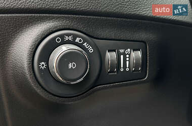 Позашляховик / Кросовер Jeep Compass 2020 в 