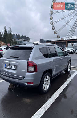Внедорожник / Кроссовер Jeep Compass 2014 в 