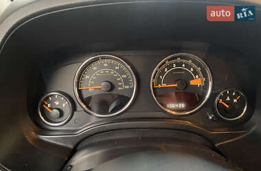Внедорожник / Кроссовер Jeep Compass 2014 в 