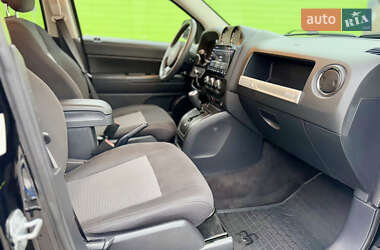 Внедорожник / Кроссовер Jeep Compass 2014 в 