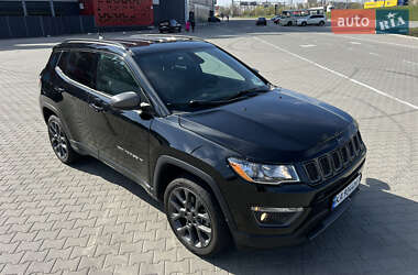 Внедорожник / Кроссовер Jeep Compass 2020 в 