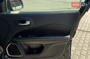 Внедорожник / Кроссовер Jeep Compass 2020 в 