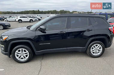 Внедорожник / Кроссовер Jeep Compass 2017 в 