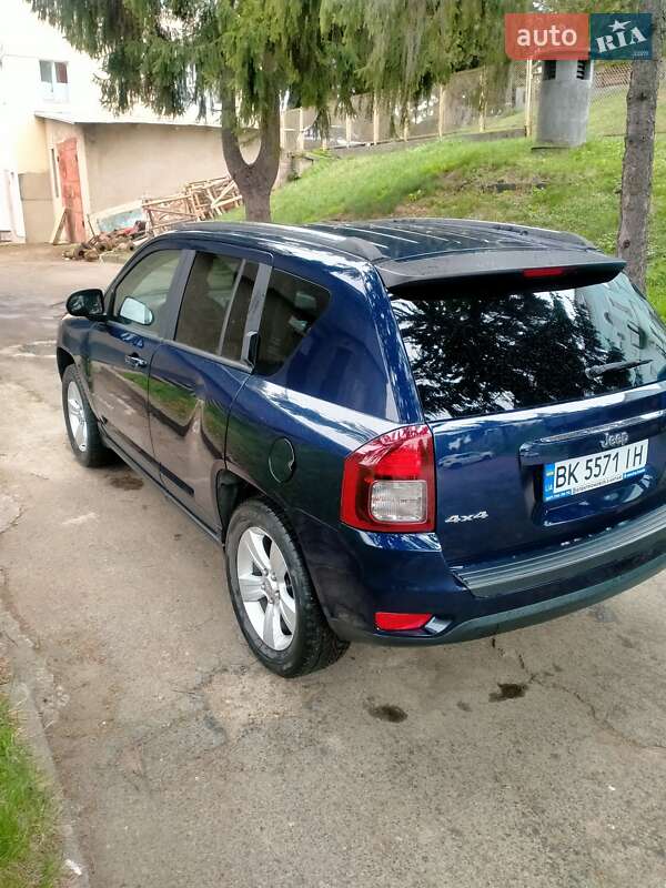 Внедорожник / Кроссовер Jeep Compass 2013 в Ровно