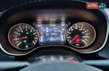 Внедорожник / Кроссовер Jeep Compass 2018 в 