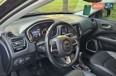 Внедорожник / Кроссовер Jeep Compass 2017 в 