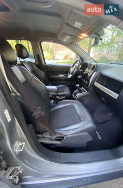 Внедорожник / Кроссовер Jeep Compass 2014 в 