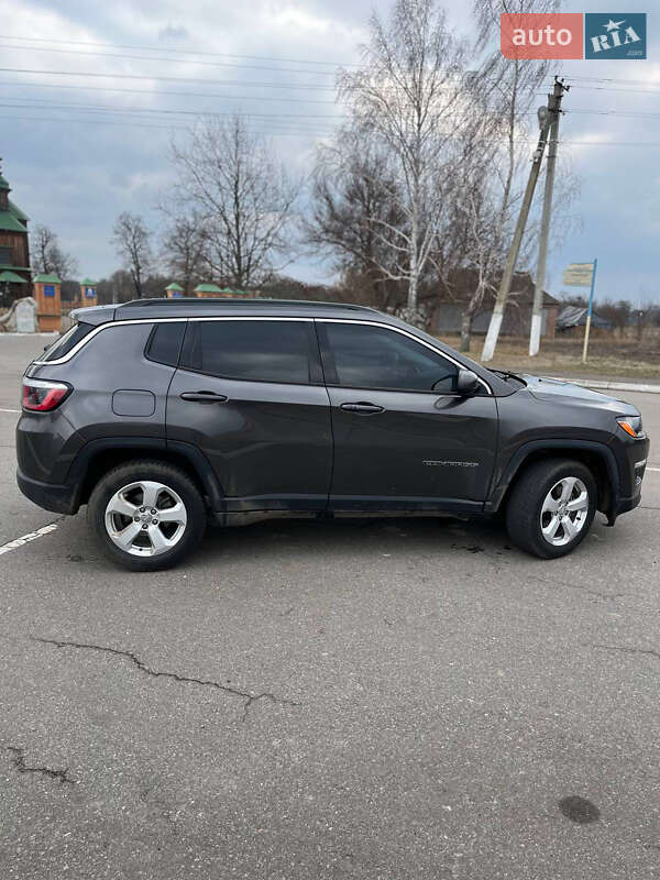 Внедорожник / Кроссовер Jeep Compass 2017 в Ромнах