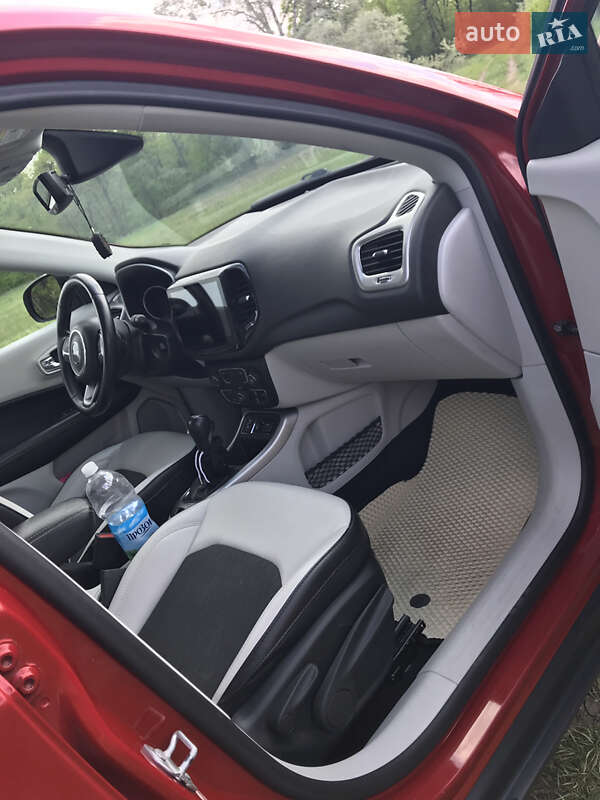 Позашляховик / Кросовер Jeep Compass 2019 в Самарі
