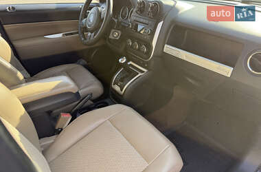 Внедорожник / Кроссовер Jeep Compass 2014 в 