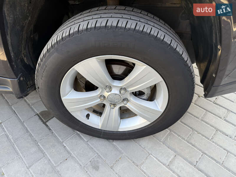 Внедорожник / Кроссовер Jeep Compass 2014 в Черкассах