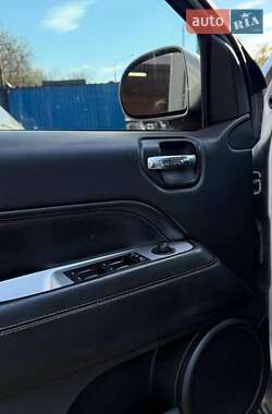 Внедорожник / Кроссовер Jeep Compass 2016 в 