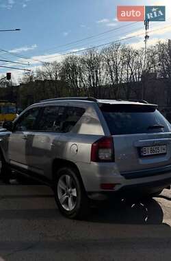 Внедорожник / Кроссовер Jeep Compass 2016 в 