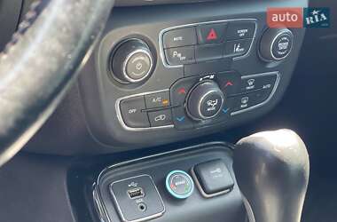 Позашляховик / Кросовер Jeep Compass 2018 в 