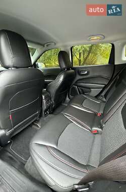 Внедорожник / Кроссовер Jeep Compass 2018 в 