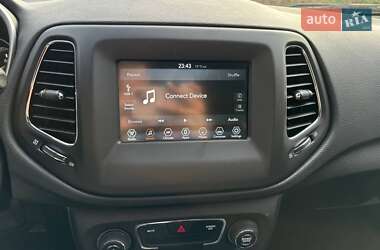 Позашляховик / Кросовер Jeep Compass 2018 в 