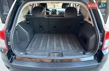 Внедорожник / Кроссовер Jeep Compass 2014 в 
