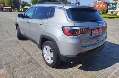 Позашляховик / Кросовер Jeep Compass 2022 в 