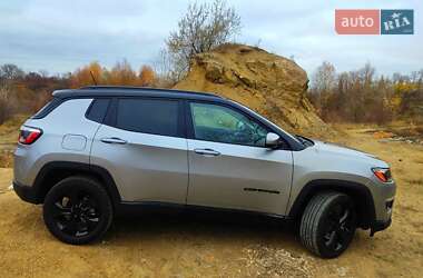 Позашляховик / Кросовер Jeep Compass 2021 в 