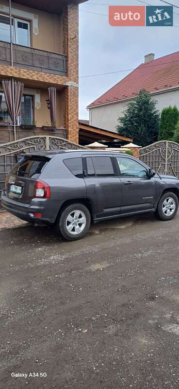 Внедорожник / Кроссовер Jeep Compass 2014 в Ужгороде