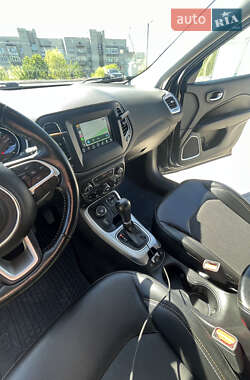 Позашляховик / Кросовер Jeep Compass 2019 в 