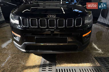 Позашляховик / Кросовер Jeep Compass 2021 в 