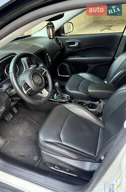 Внедорожник / Кроссовер Jeep Compass 2019 в 