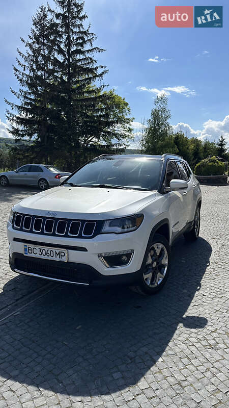 Внедорожник / Кроссовер Jeep Compass 2018 в 