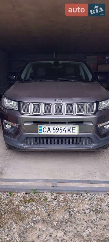 Внедорожник / Кроссовер Jeep Compass 2020 в 