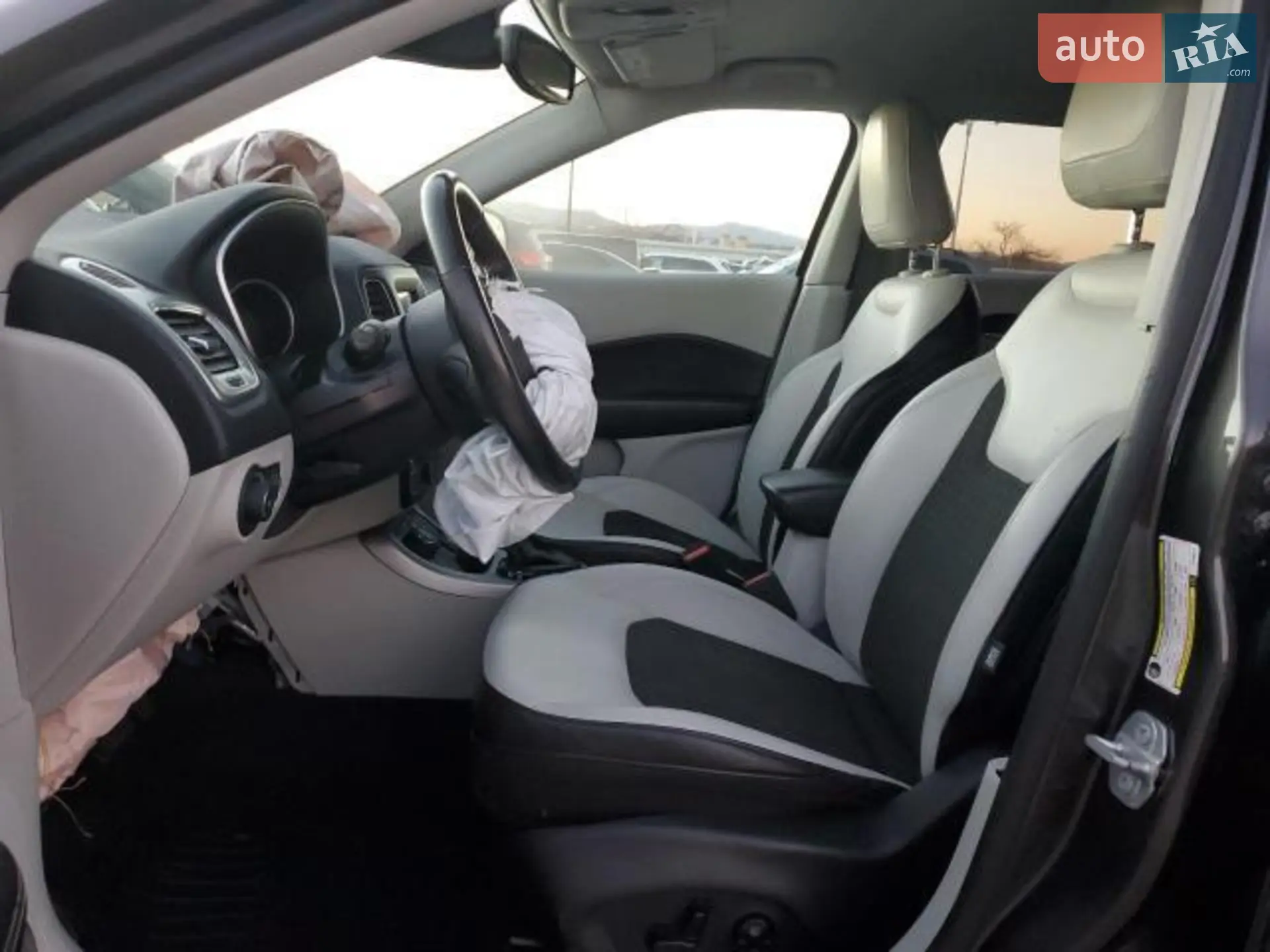 2017 Jeep Compass - мініатюра 5