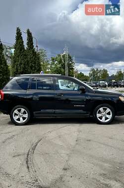 Внедорожник / Кроссовер Jeep Compass 2011 в 