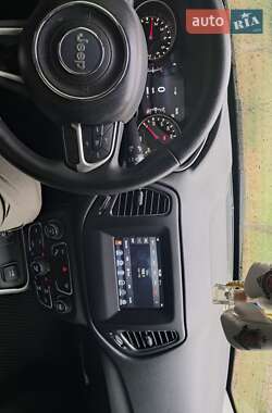 Позашляховик / Кросовер Jeep Compass 2017 в 