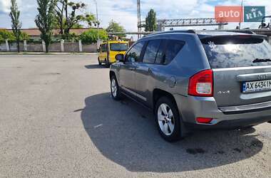 Позашляховик / Кросовер Jeep Compass 2013 в 