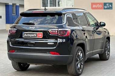 Внедорожник / Кроссовер Jeep Compass 2017 в 